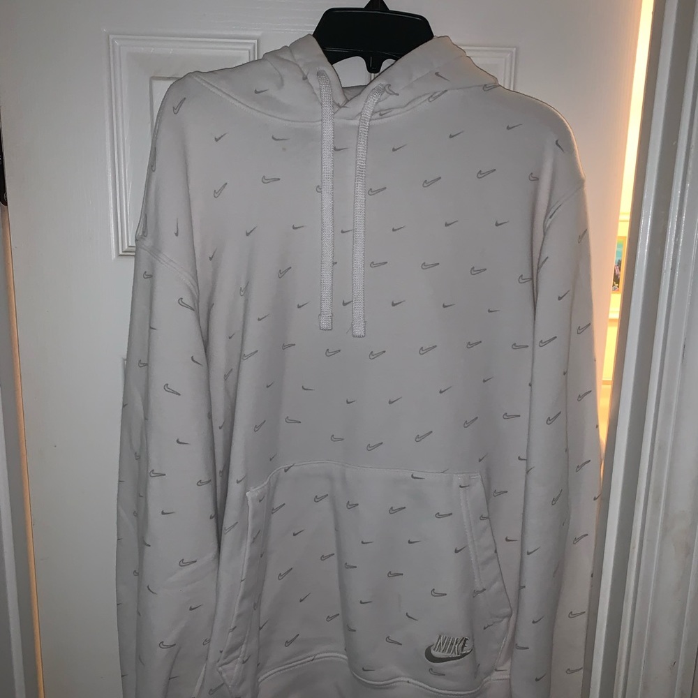 Size L, Nike sweatshirt